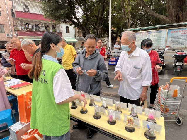 三鄉(xiāng)鎮(zhèn)開(kāi)展“暖心義診，禁毒先行”宣傳活動(dòng)圖片2.JPG